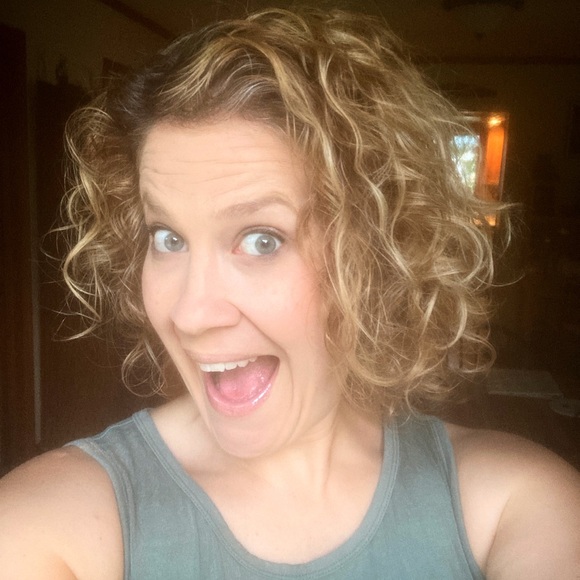 Meet your Posher, Emily - Picture 1 of 1